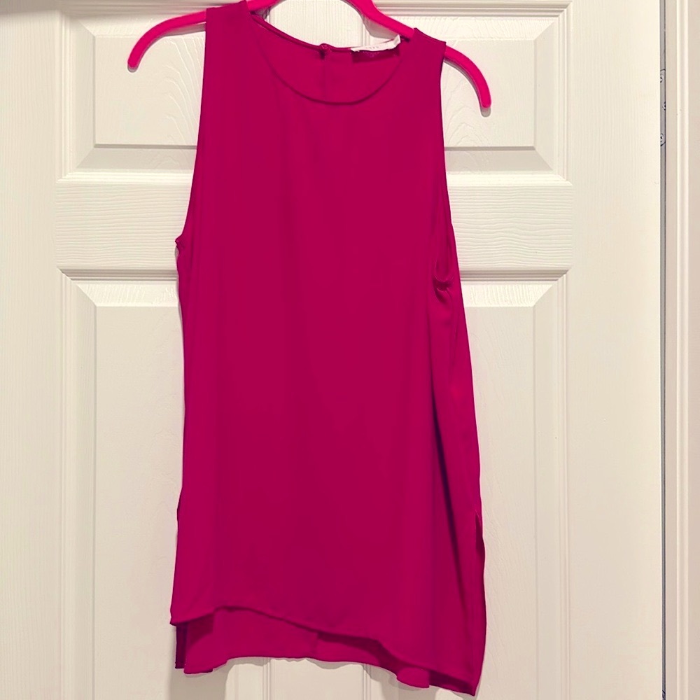 Lush Womens Fuschia Pink sleeveless top 
Sz L
